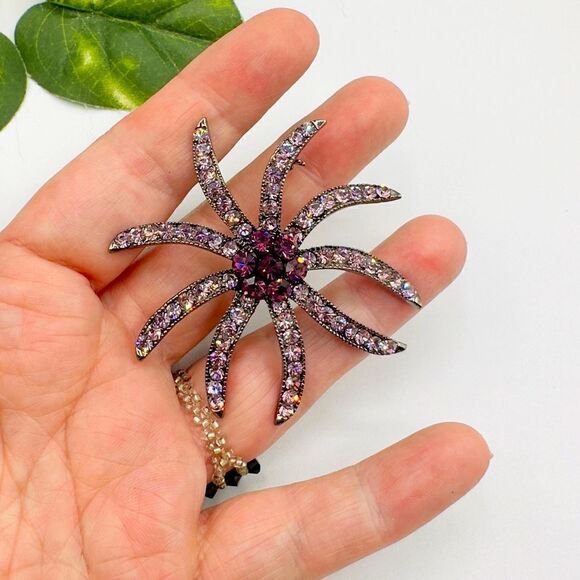 Vintage Crystal Starburst Brooch - Picture 3 of 6
